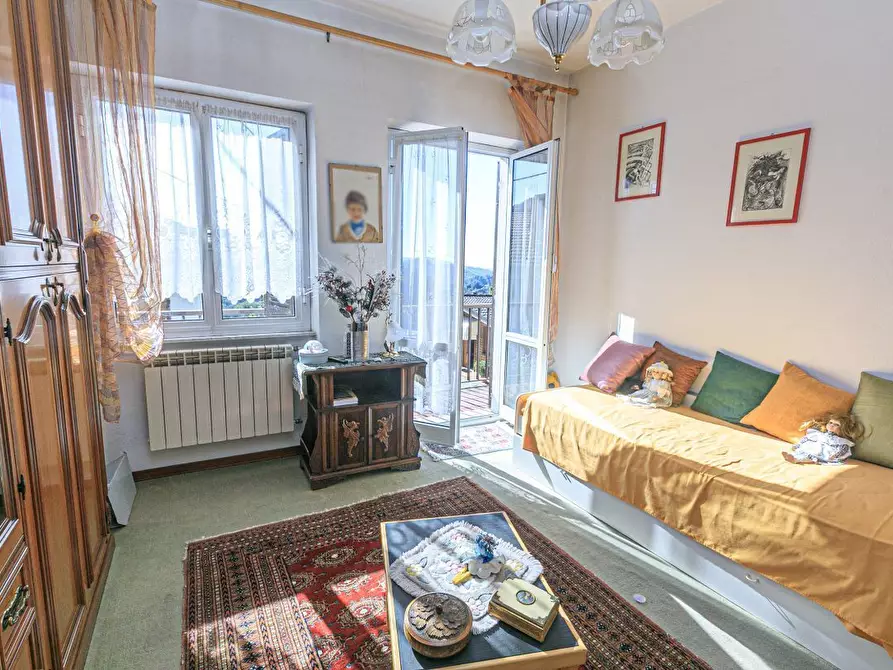 Immagine 27 di Pentalocale in vendita  in Via Costigliolo a Mignanego