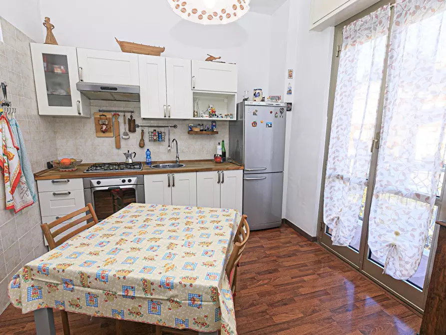 Immagine 4 di Bilocale in vendita  a Campomorone