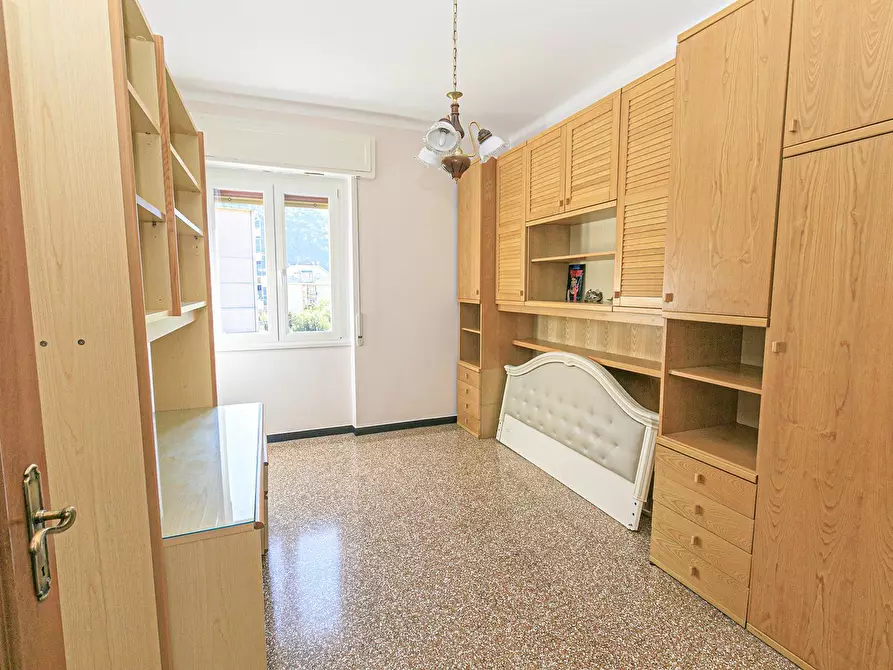 Immagine 25 di Pentalocale in vendita  in Via delle Acacie 10 a Genova