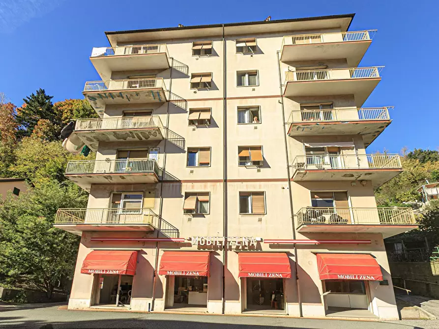 Immagine 43 di Quadrilocale in vendita  in Via Piave 131 a Mignanego