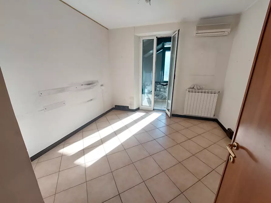 Immagine 17 di Ufficio in affitto  a Campomorone