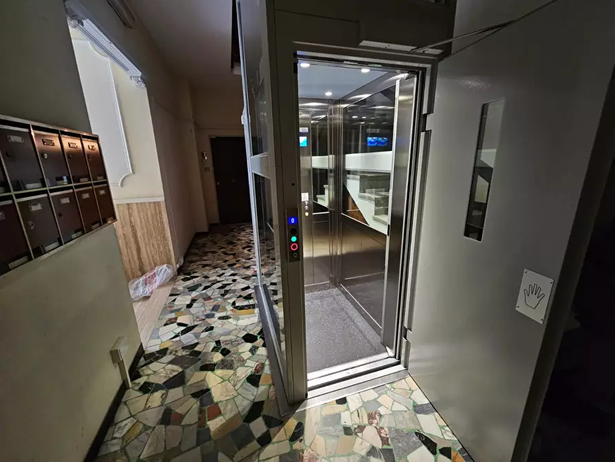 Immagine 38 di Trilocale in vendita  in SALITA SERRA RICCO 3 a Genova