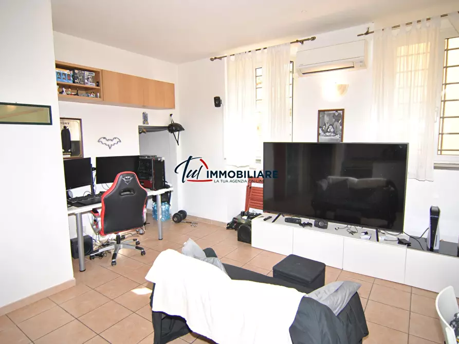 Immagine 14 di Bilocale in vendita  in Via Maggi 103 a Livorno