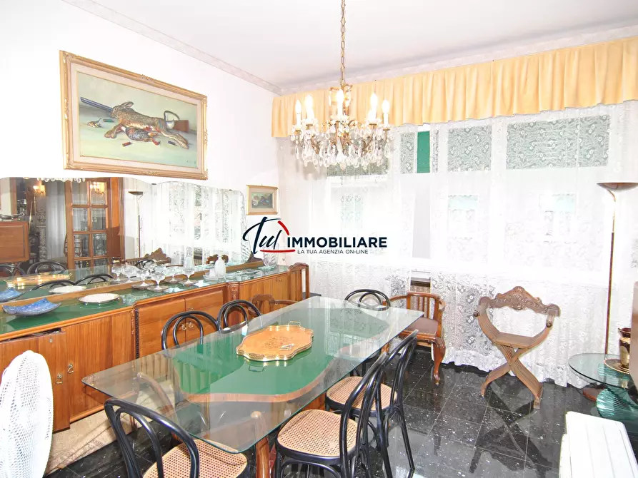 Immagine 1 di Pentalocale in vendita  in Viale Fabbricotti 106 a Livorno
