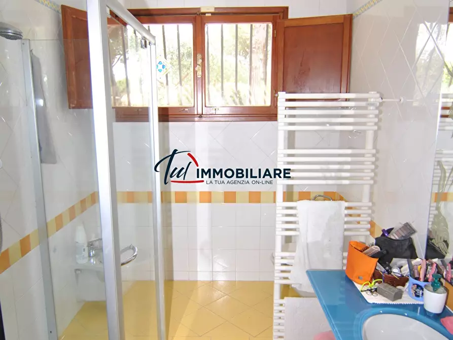 Immagine 33 di Villa in vendita  in Via Kaiser Parodi 15 a Livorno