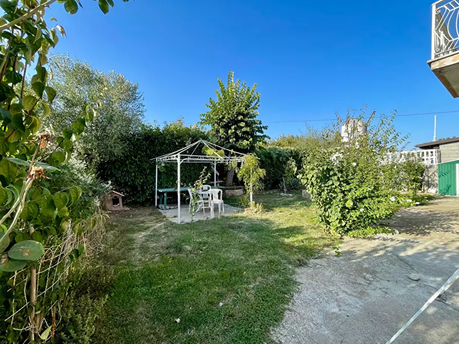 Immagine 6 di Villetta a schiera in vendita  in Via Bricco San Martino 44 a Lequio Tanaro