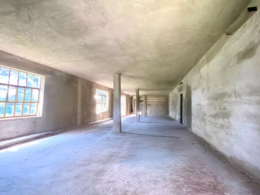 Immagine 8 di Rustico / casale in vendita  in Frazione Villa 8 a Serravalle Langhe