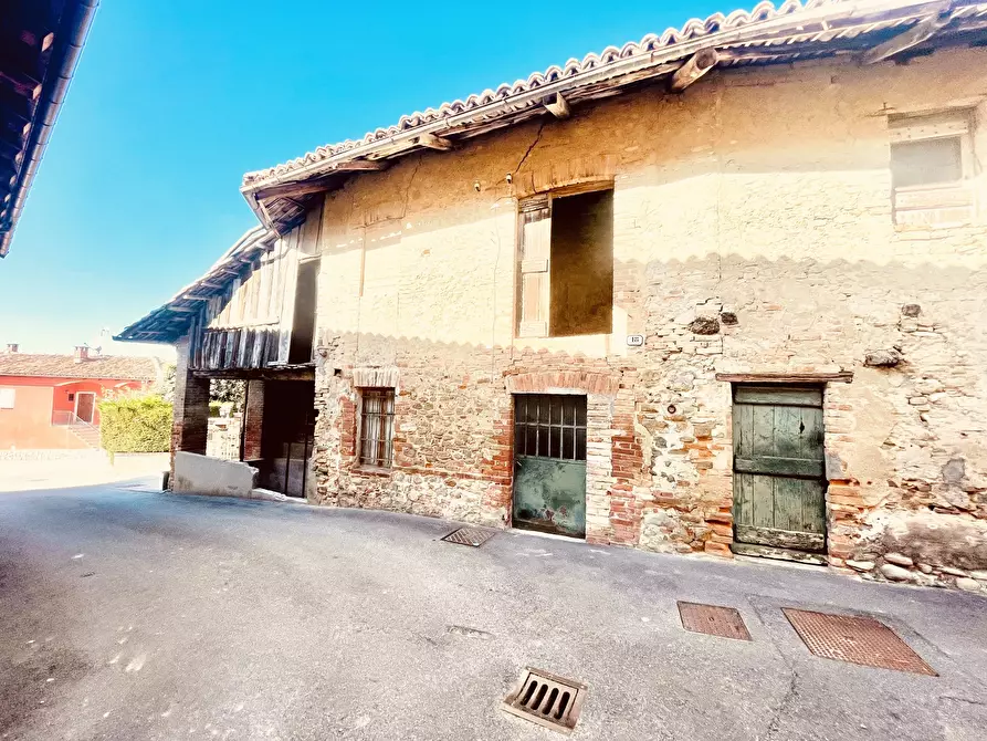 Immagine 3 di Porzione di casa in vendita  in Castelletto 30 a Castiglione Falletto