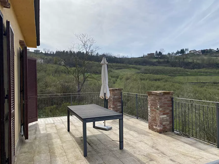 Immagine 13 di Villa in vendita  in Località Leprato 14 a Serravalle Langhe