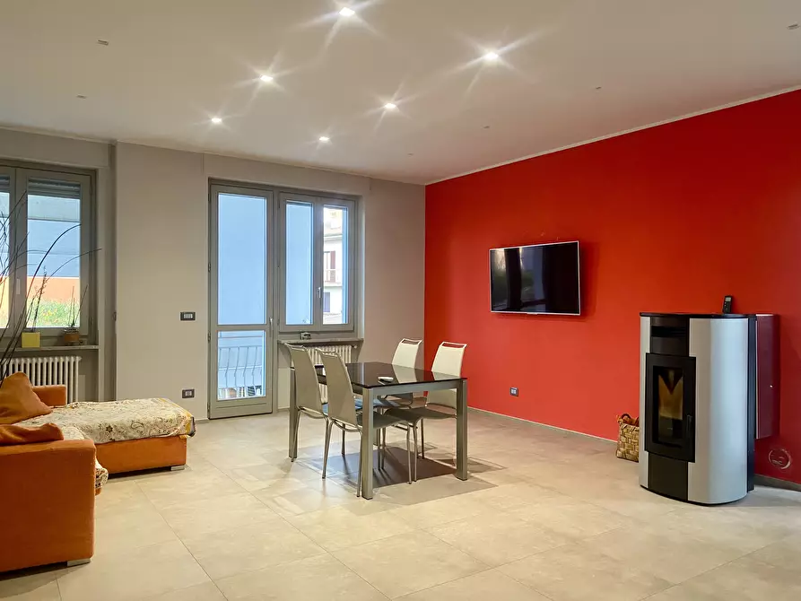 Immagine 3 di Pentalocale in vendita  in Strada Privata 12 a Carrù