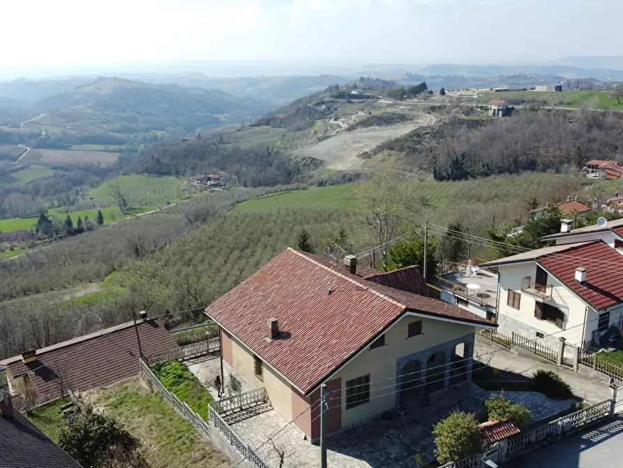 Immagine 21 di Villa in vendita  in via bricco broncio a Serravalle Langhe
