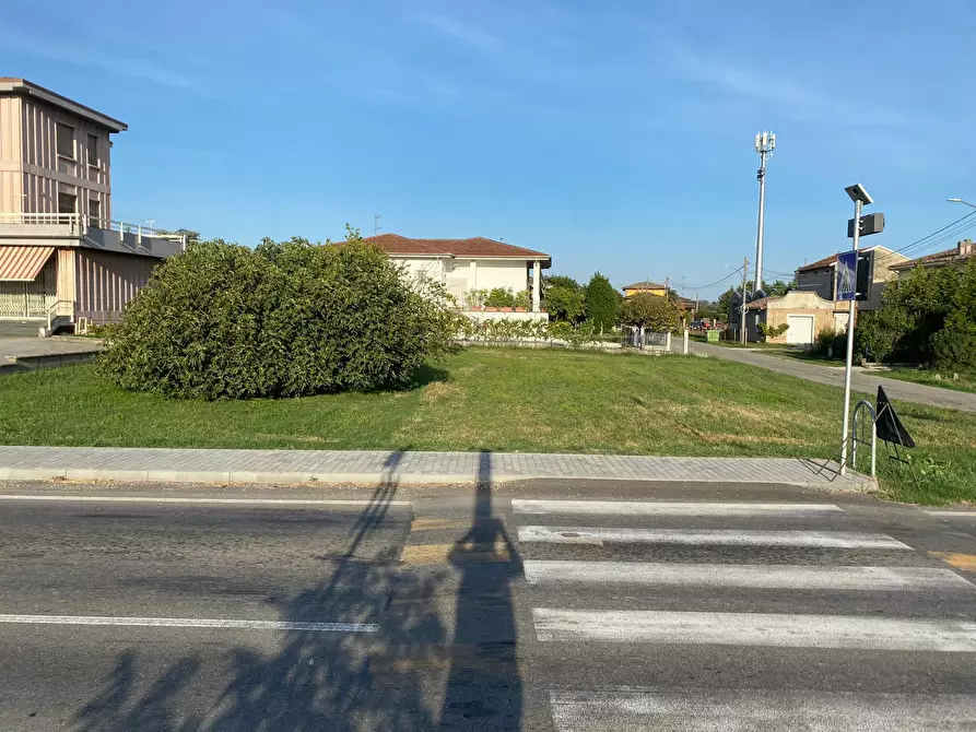 Immagine 6 di Terreno edificabile in vendita  in Strada Provinciale 15 a Roccabianca