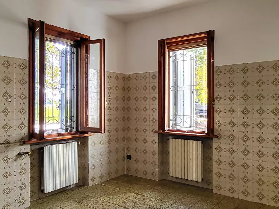 Immagine 20 di Villa in vendita  in Strada Cornazzano 3 a Sissa Trecasali