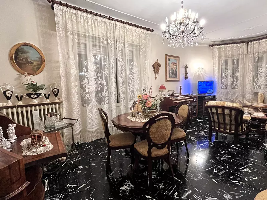 Immagine 1 di Appartamento in vendita  a Senigallia