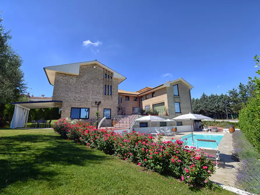 Immagine 7 di Villa in vendita  a Barbara
