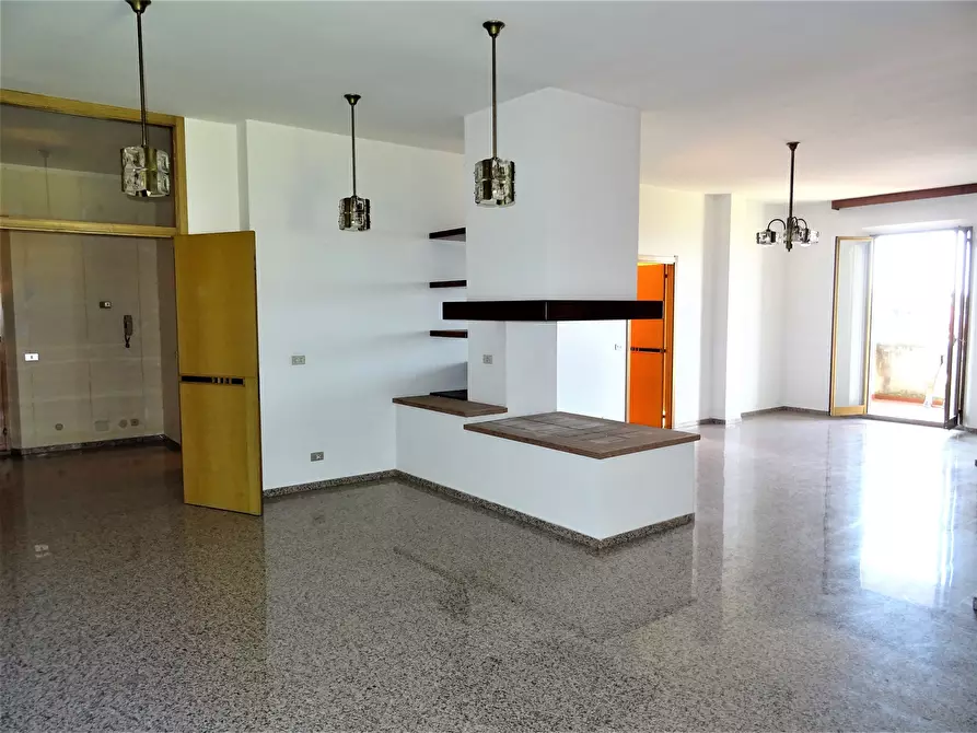 Immagine 12 di Villa in vendita  a Montemarciano