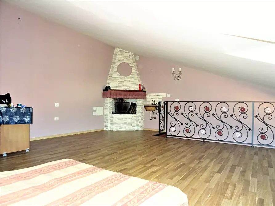 Immagine 20 di Quadrilocale in vendita  a Mondavio