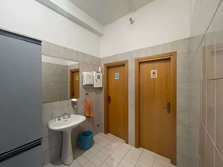 Immagine 8 di Ufficio in vendita  in Via Pomezia a San Benedetto Del Tronto