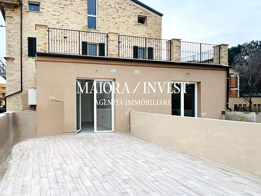 Immagine 21 di Trilocale in vendita  in Corso Giuseppe Mazzini 90 a San Benedetto Del Tronto