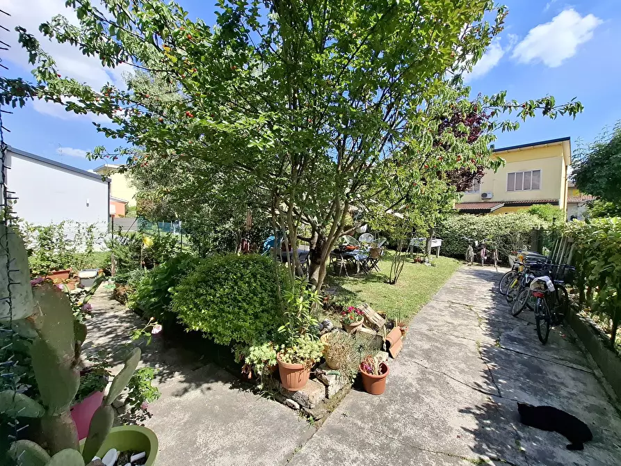 Immagine 18 di Casa bifamiliare in vendita  in Via Pietro Mascagni 64 a Rovigo