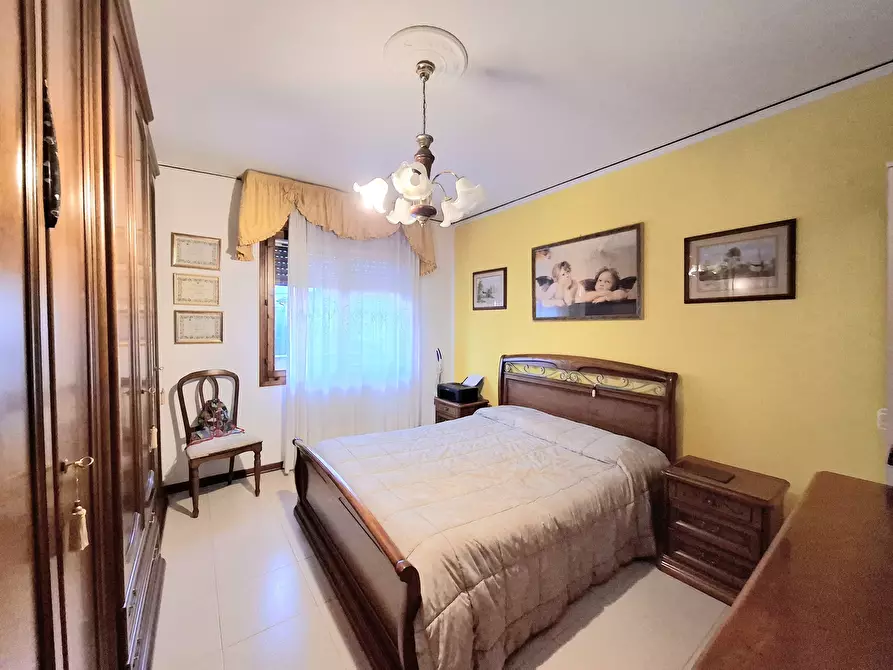 Immagine 16 di Trilocale in vendita  in Via Pietro Nenni 6 a Adria