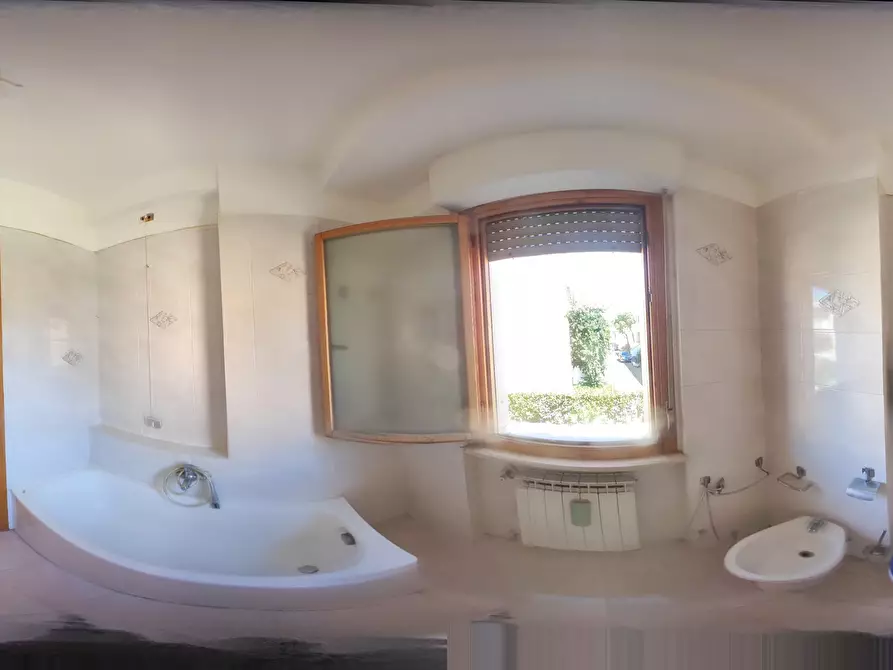 Immagine 35 di Quadrilocale in vendita  a Silvi