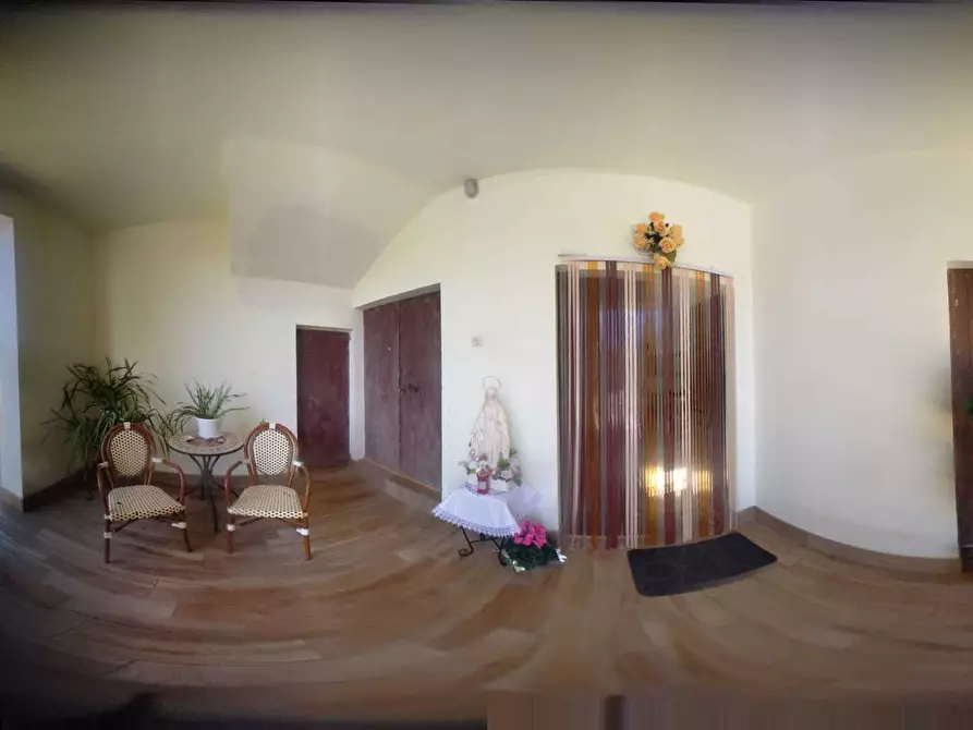 Immagine 27 di Rustico / casale in vendita  a Loreto Aprutino