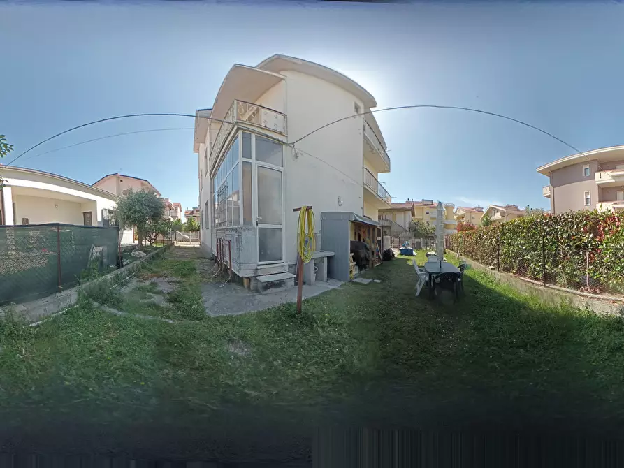 Immagine 38 di Quadrilocale in vendita  a Pineto