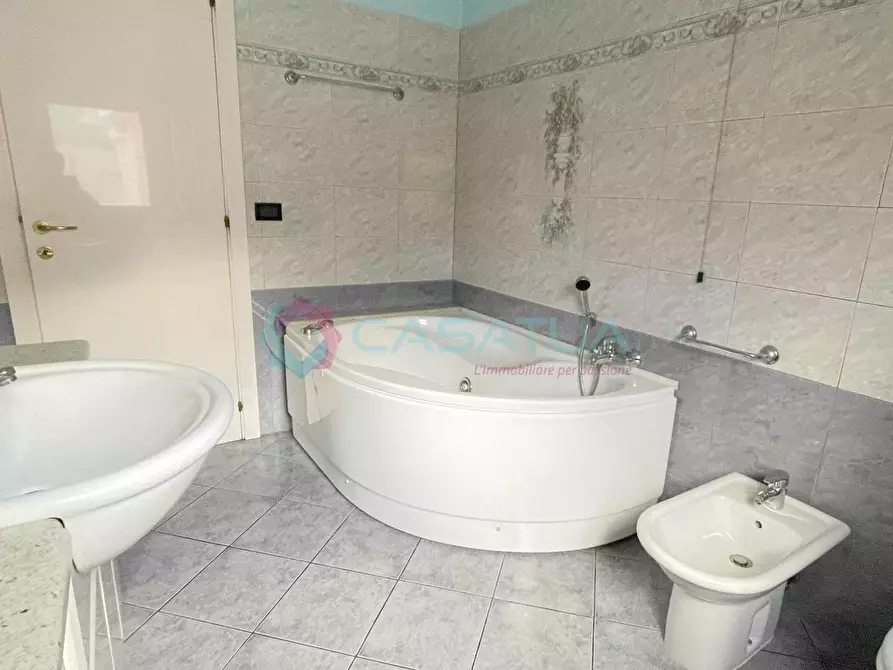 Immagine 39 di Porzione di casa in vendita  a Silvi