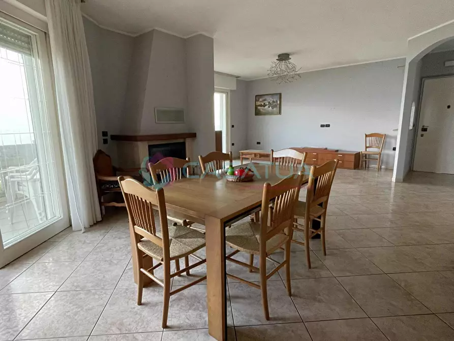 Immagine 18 di Porzione di casa in vendita  a Silvi