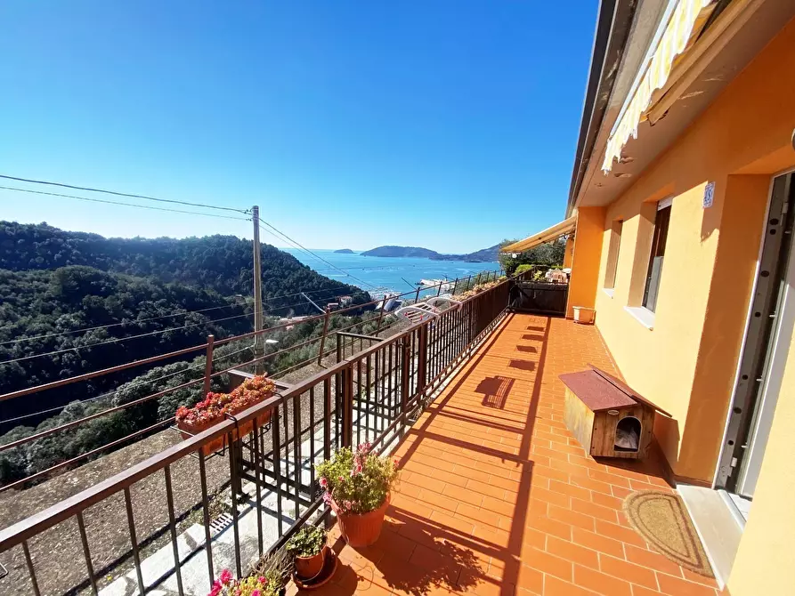 Immagine 2 di Villetta a schiera in vendita  in Via Monti Amoli 4c a La Spezia
