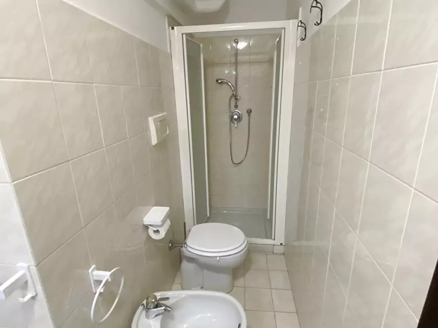 Immagine 23 di Casa trifamiliare in vendita  in Strada Statale 1 189 a Castelnuovo Magra