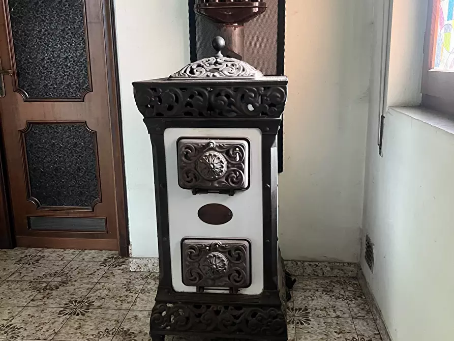 Immagine 46 di Villa in vendita  in Via Acquala 40 a Montignoso