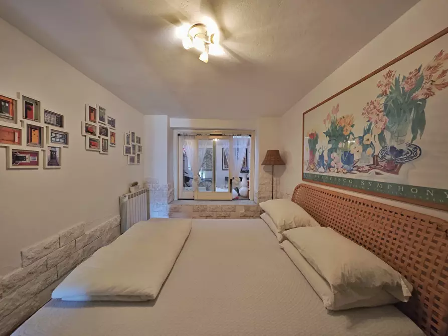 Immagine 22 di Porzione di casa in vendita  in Via Pretura 10 a Ameglia