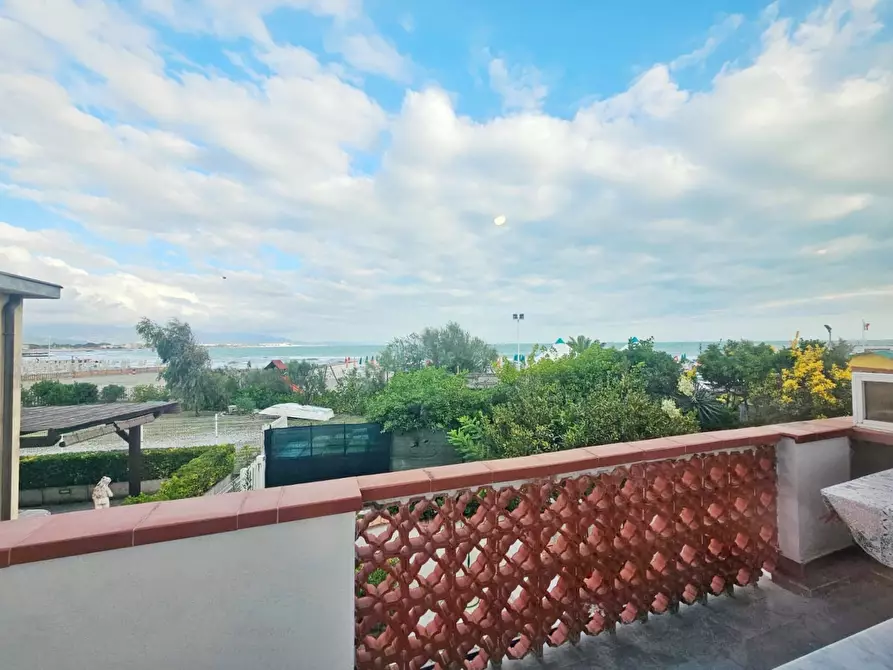 Immagine 7 di Bilocale in vendita  in Via P. Ratti 32 a Ameglia