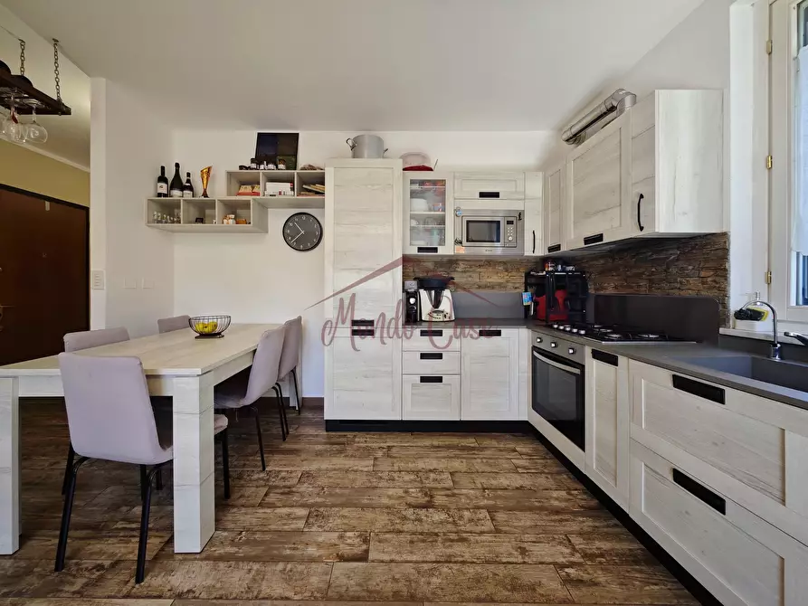 Immagine 19 di Pentalocale in vendita  in Via Socrate Benacci 29 a Sarzana