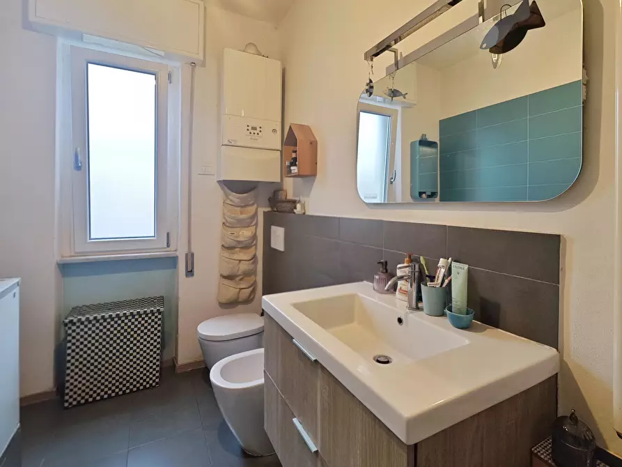 Immagine 45 di Pentalocale in vendita  in Via Salicello 153 a Castelnuovo Magra