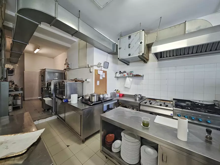 Immagine 75 di Locale commerciale in vendita  in Località Fiascherino 7 a Lerici