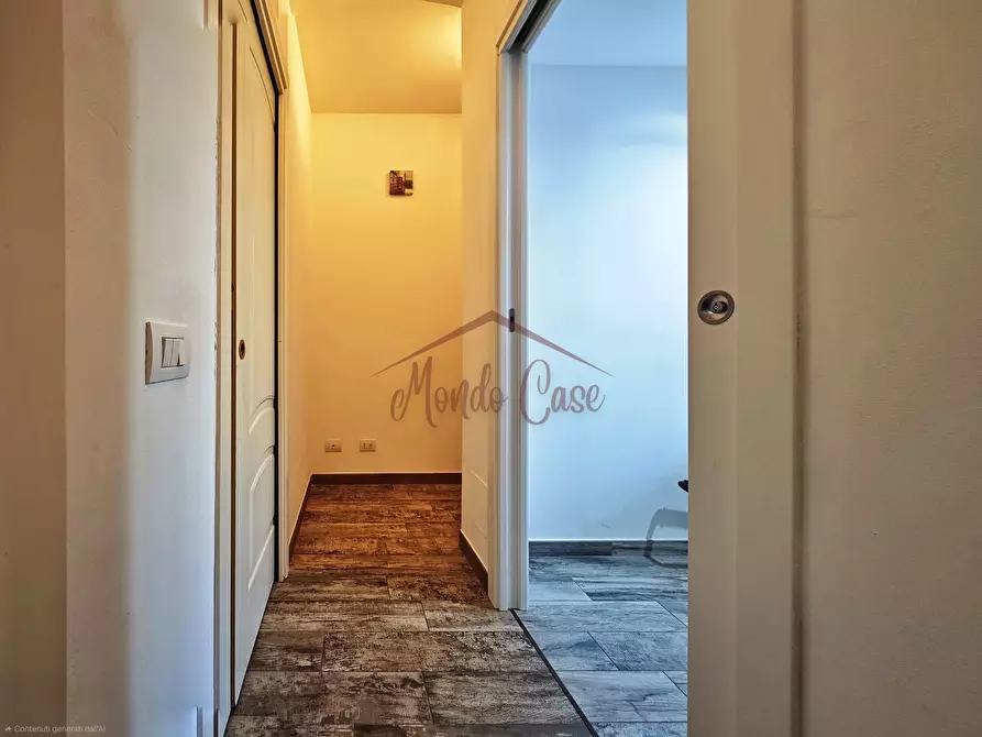 Immagine 34 di Pentalocale in vendita  in Via Socrate Benacci 29 a Sarzana