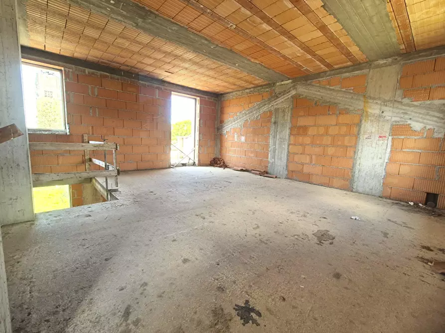 Immagine 15 di Villetta a schiera in vendita  in Via Bozzi 103 a Ortonovo