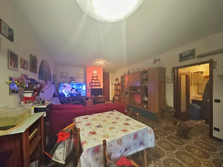 Immagine 9 di Quadrilocale in vendita  in Via Antonio Gramsci 31 a Ortonovo