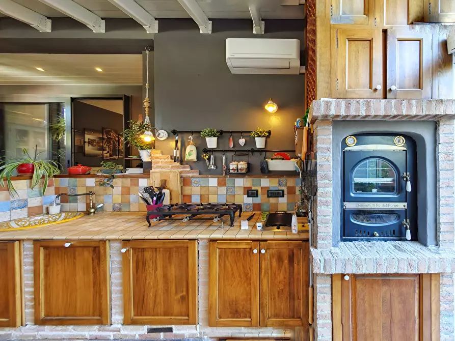 Immagine 27 di Villetta a schiera in vendita  in Via Fonda 11 a Fosdinovo