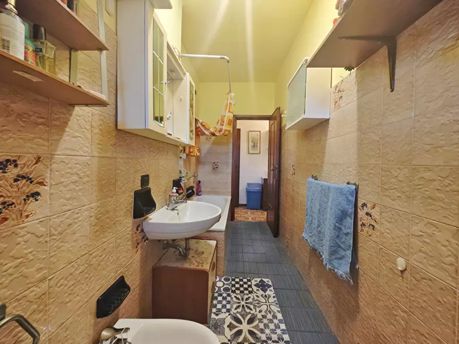 Immagine 29 di Quadrilocale in vendita  in Via Antonio Gramsci 31 a Ortonovo