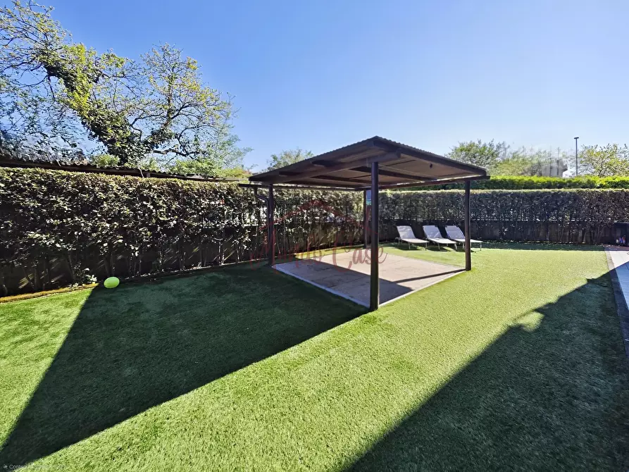 Immagine 23 di Pentalocale in vendita  in Via Socrate Benacci 29 a Sarzana