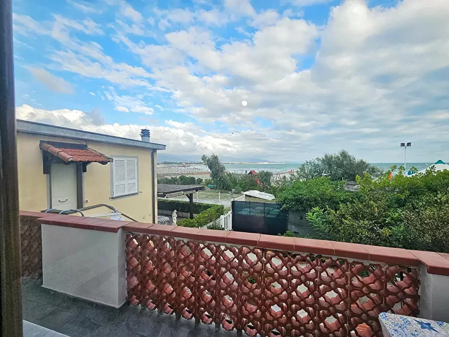 Immagine 6 di Bilocale in vendita  in Via P. Ratti 32 a Ameglia