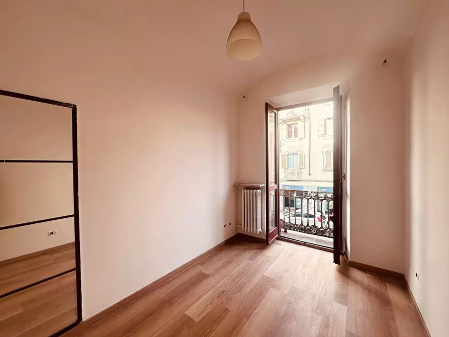 Immagine 23 di Bilocale in vendita  in Via San Donato 27 a Torino