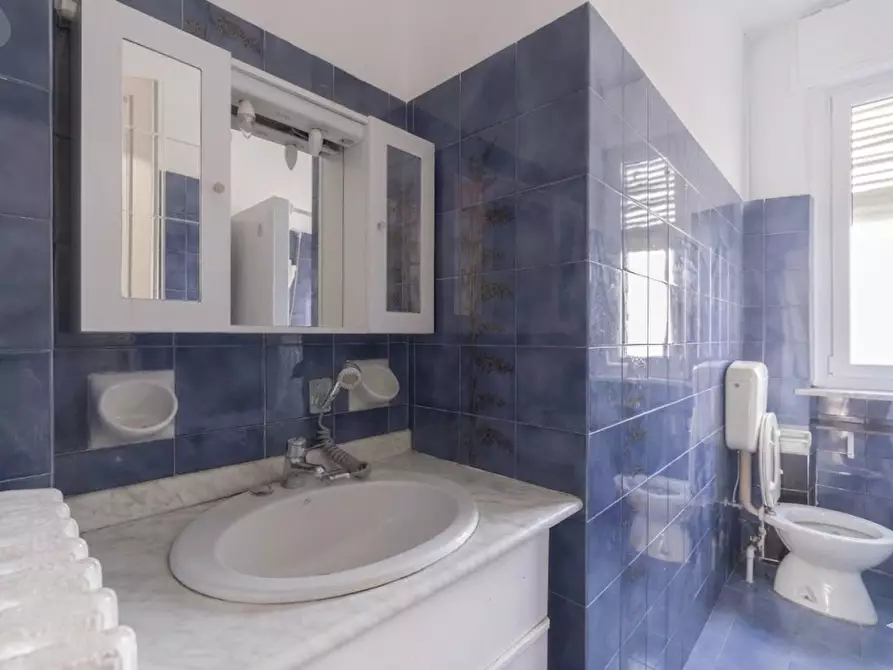 Immagine 40 di Trilocale in vendita  in Via Bologna 93 a Torino