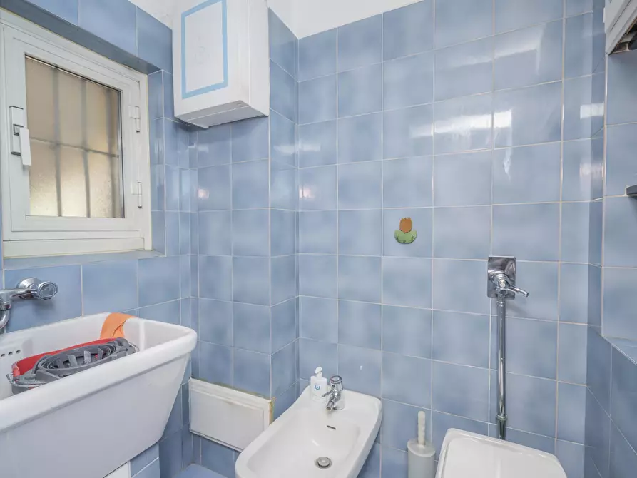 Immagine 27 di Trilocale in vendita  in via giulia di barolo 29 a Torino