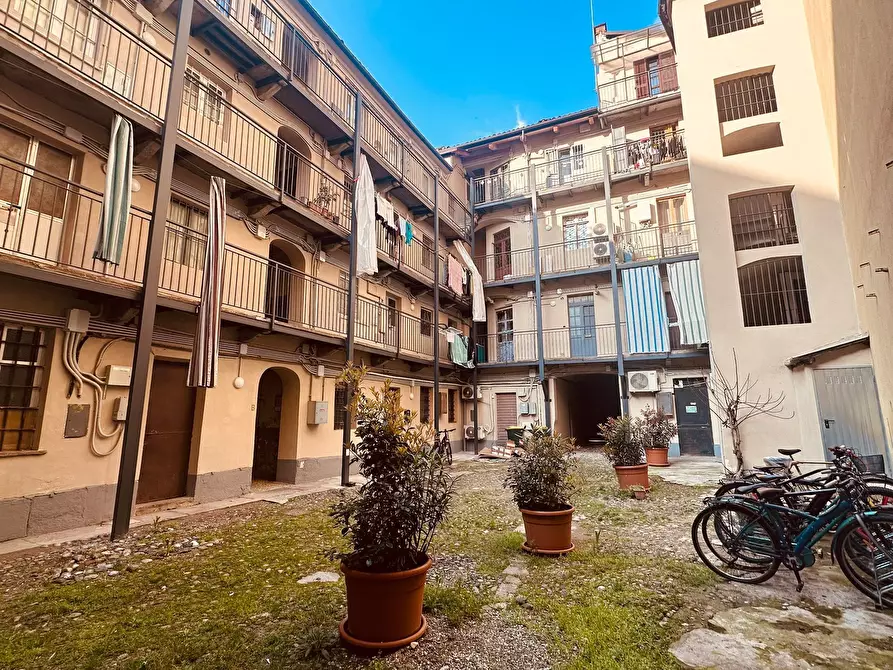 Immagine 7 di Bilocale in vendita  in Via San Donato 27 a Torino