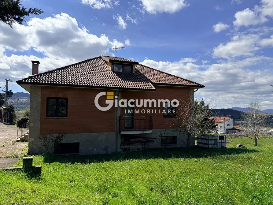 Immagine 8 di Villa in vendita  in CONTRADA MIRACOLO 60 a Avigliano
